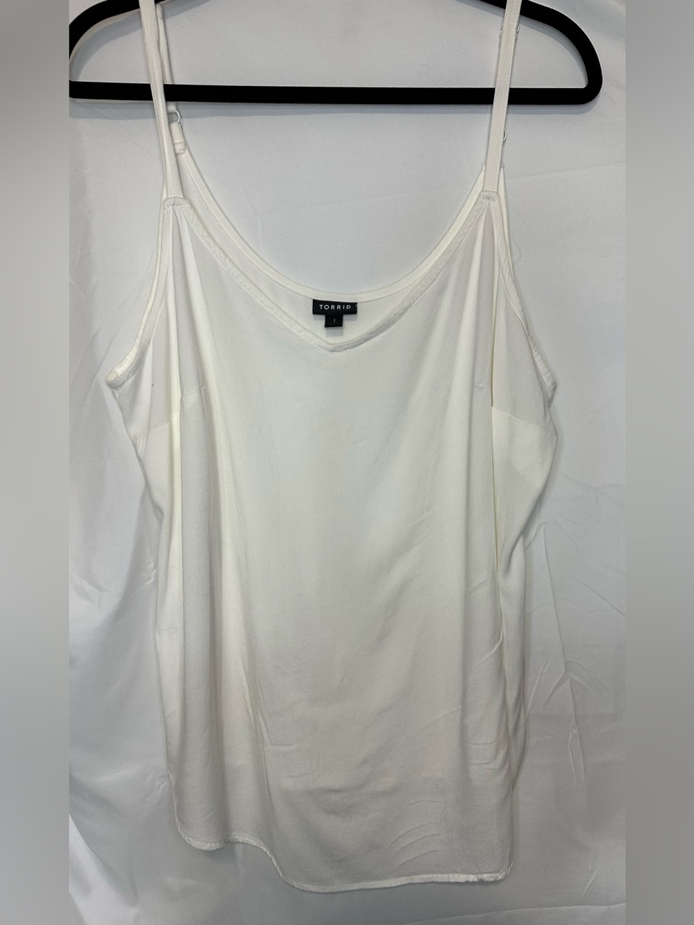 Torrid White Sophie Sleeveless Scoop Neck Cami size 1 (14/16)